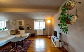 Cozy Apartment With A View On The City Walls